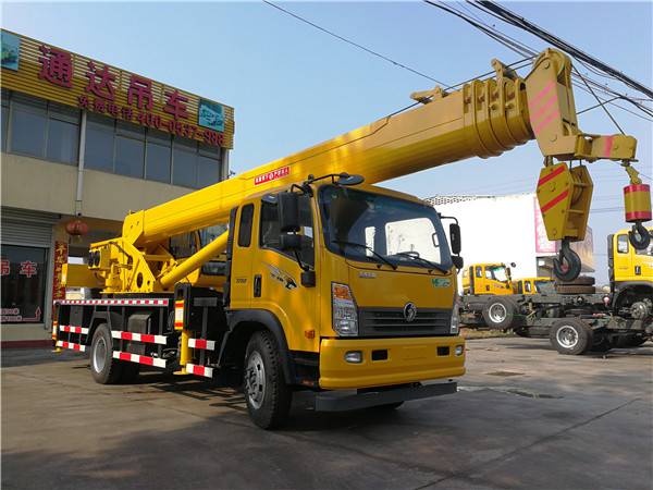 四川廣安16噸吊車選購指南 陜汽唐駿東風型號對比與售價解析